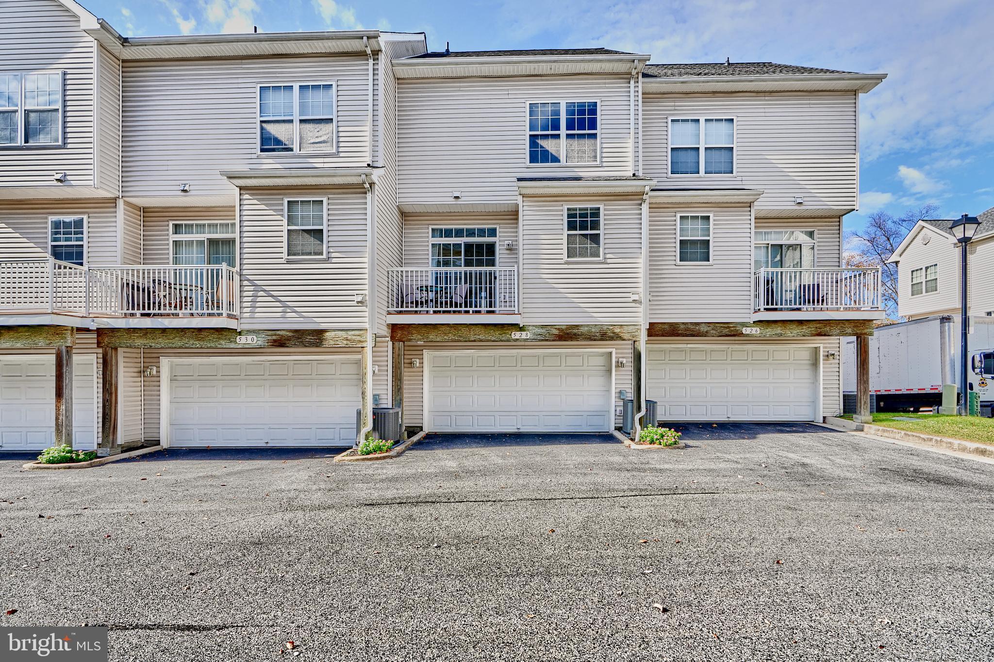 HIGH VIEW - Residential