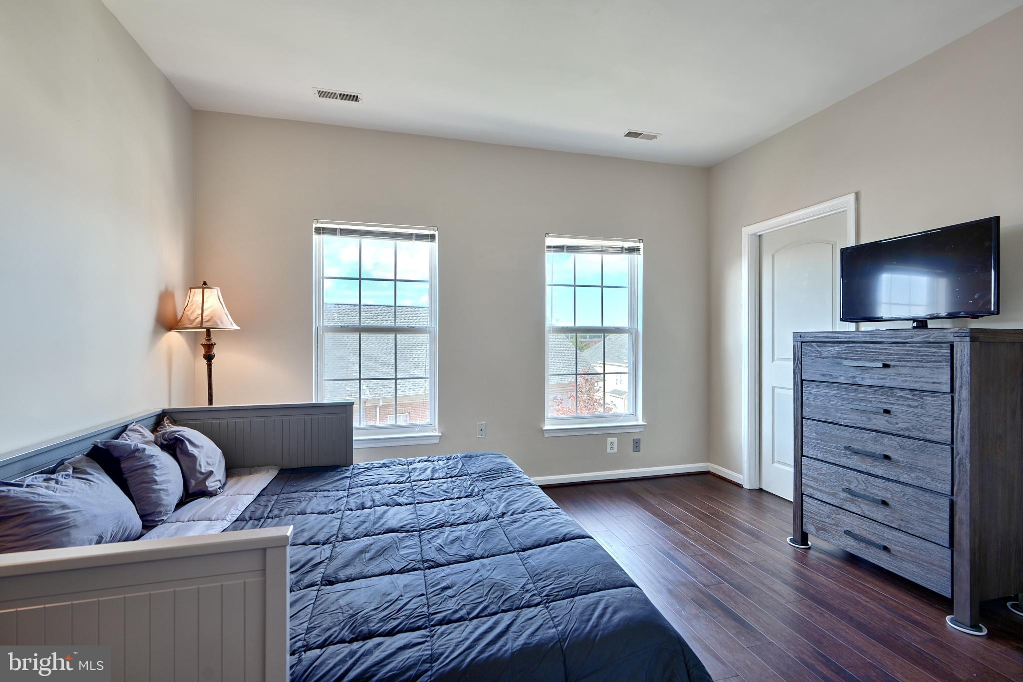 HIGH VIEW - Residential