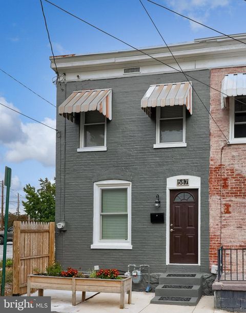 587 ZOOK AVENUE LANCASTER PA 17602