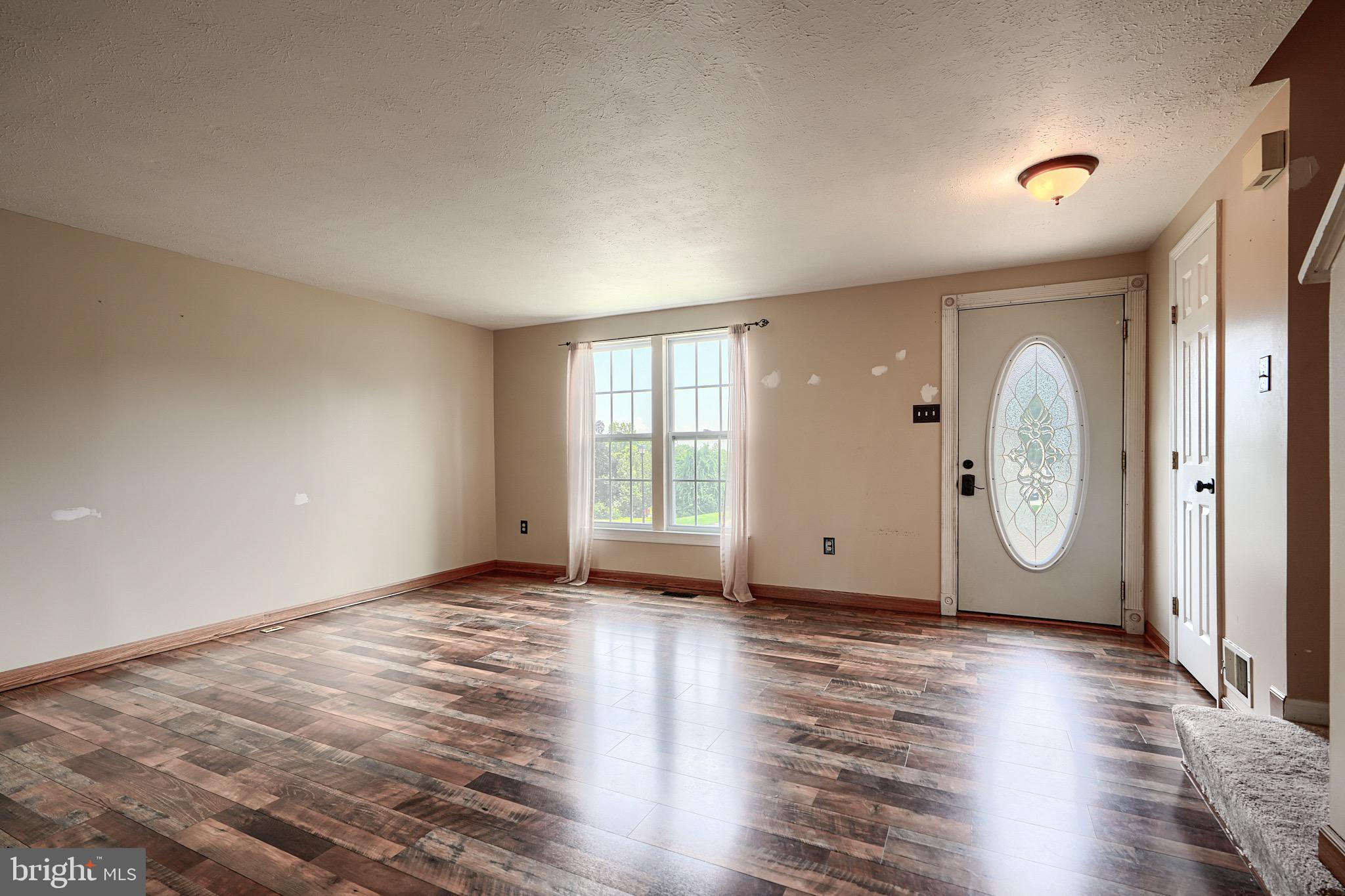 1403 SEDUM SQUARE