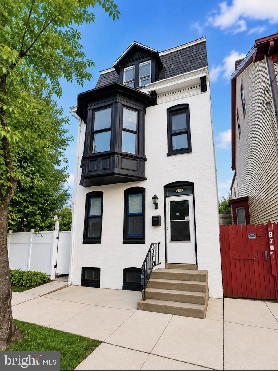 Photo of 978 E Philadelphia Street, YORK, PA 17403 (MLS # PAYK2110976)