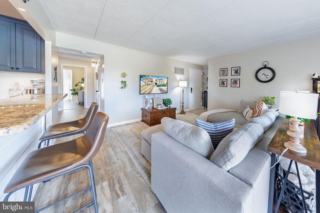 Photo of 2650 Redcoat Drive #3D, ALEXANDRIA, VA 22303 (MLS # VAFX2276124)