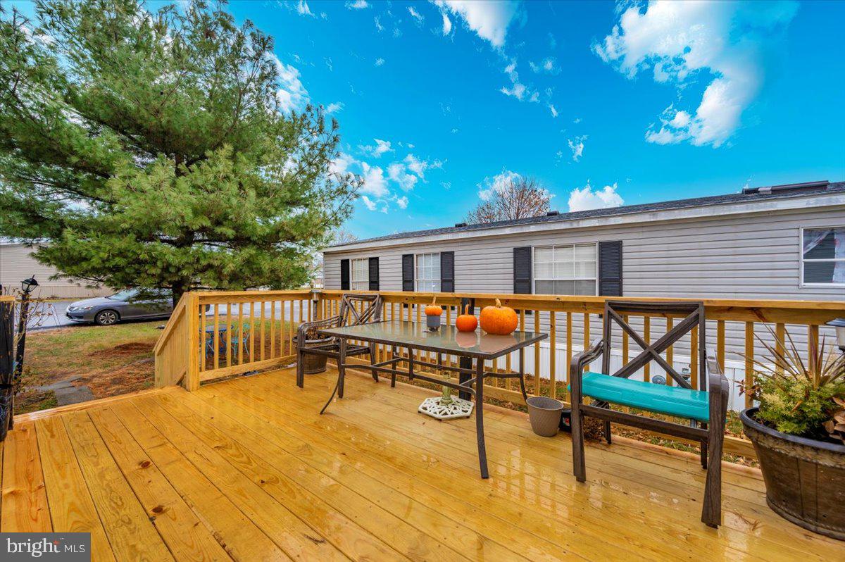 ROYAL CREST ESTATES - Residential