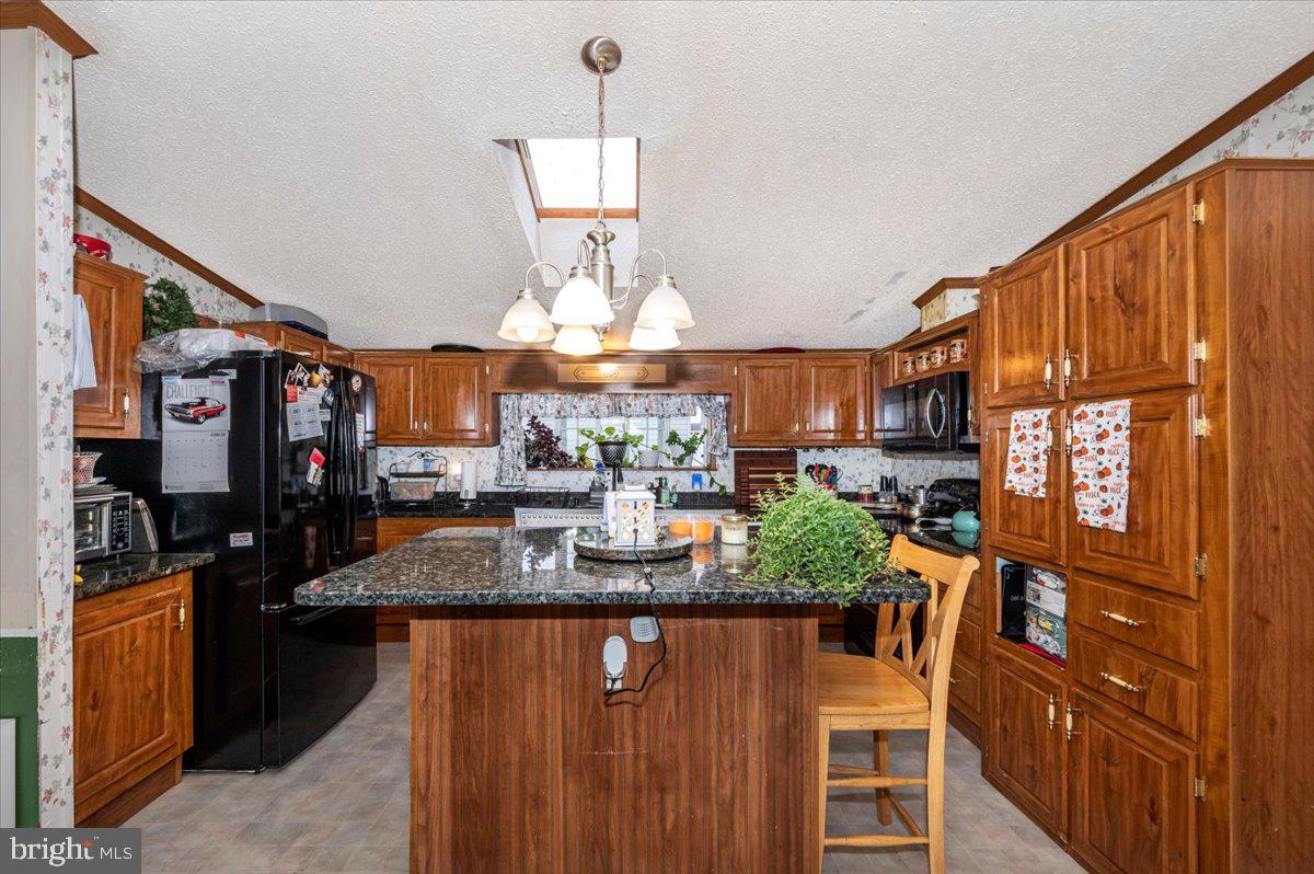 ROYAL CREST ESTATES - Residential