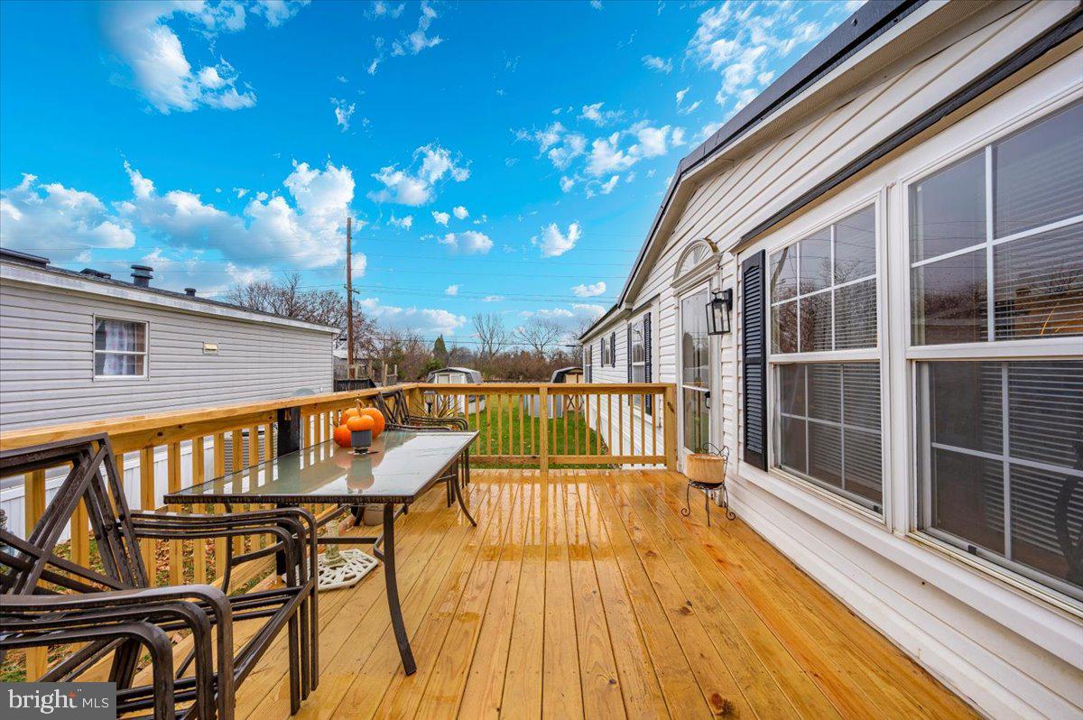 ROYAL CREST ESTATES - Residential