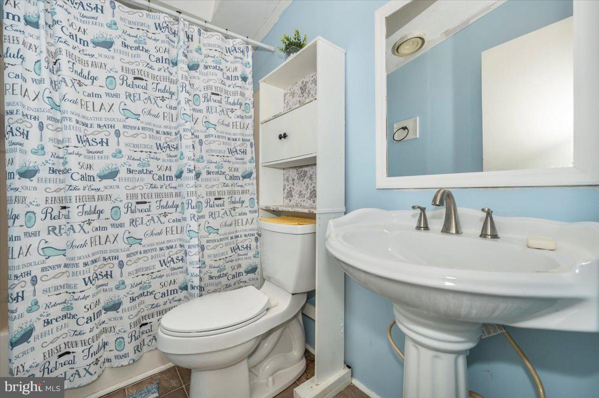 ROYAL CREST ESTATES - Residential