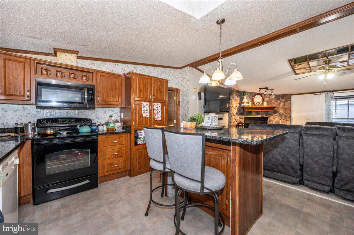 ROYAL CREST ESTATES - Residential