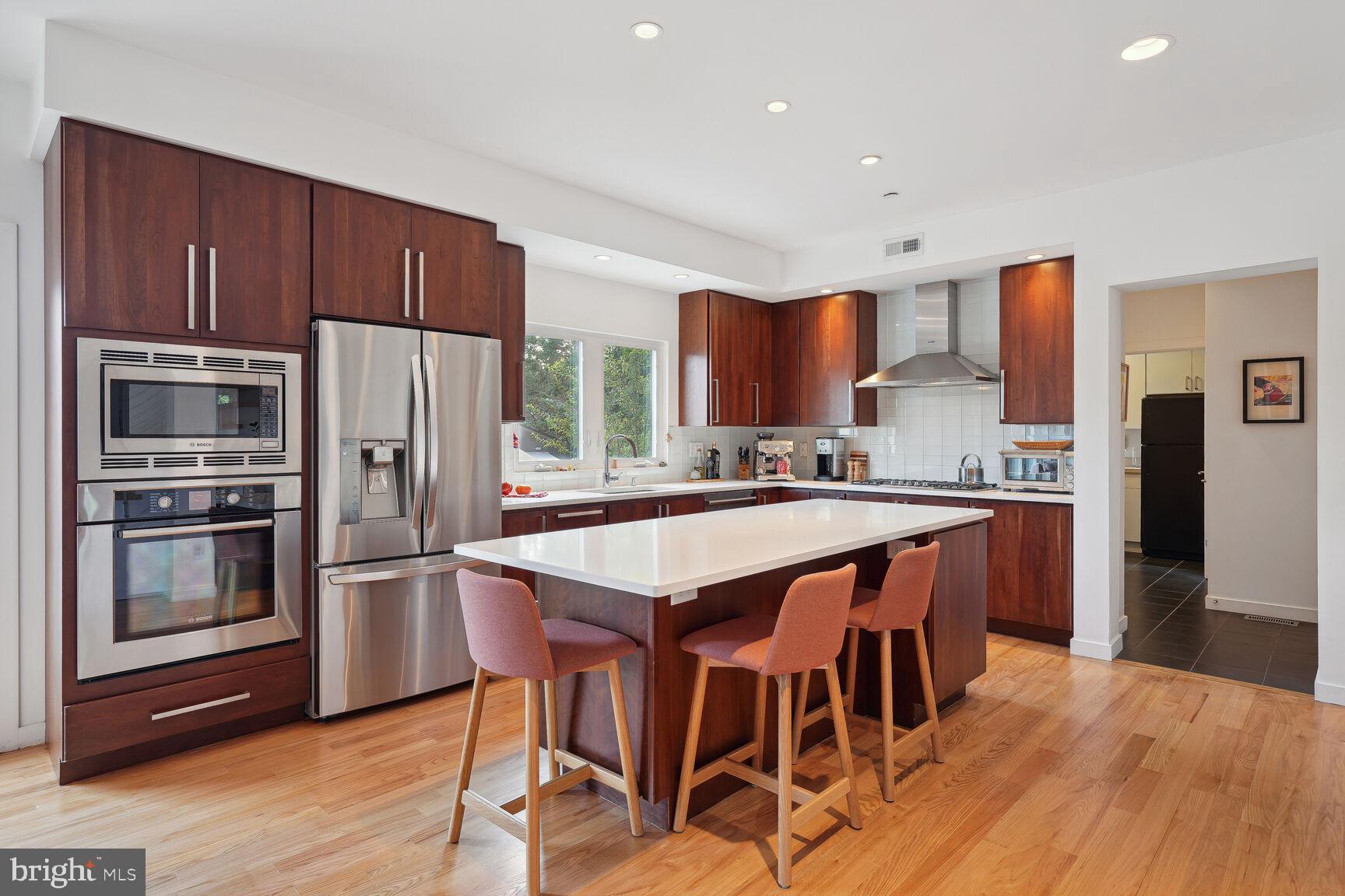 BRADLEY HILLS - Residential