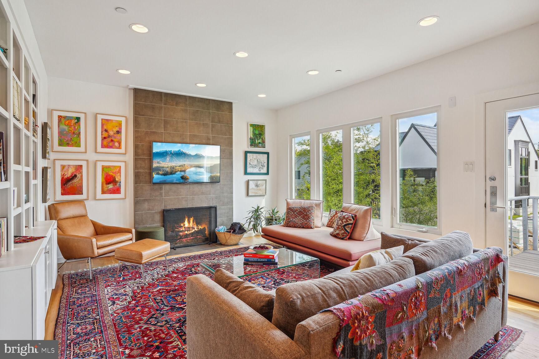 BRADLEY HILLS - Residential