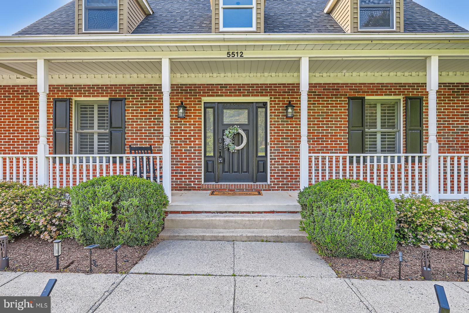 5512 CAMELOT COURT