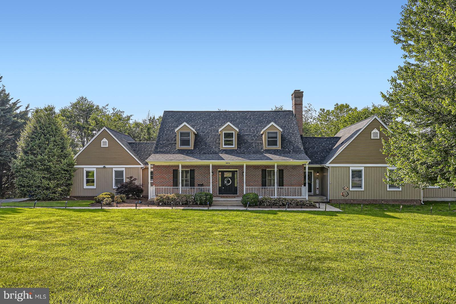 5512 CAMELOT COURT