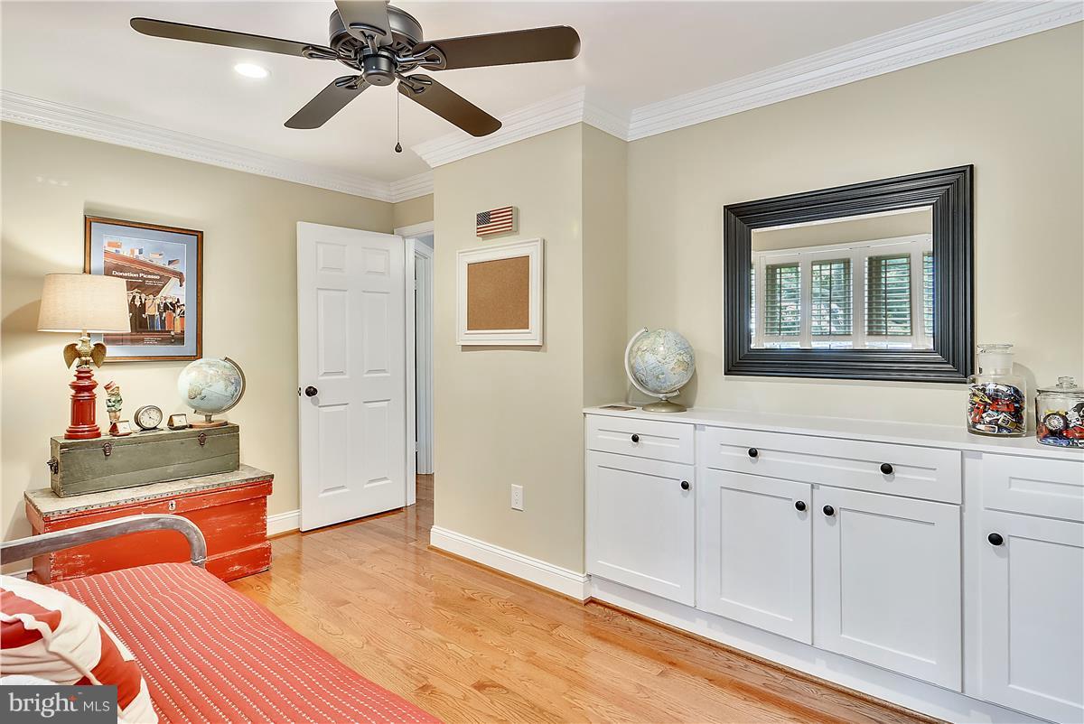 SHAKER WOODS - Residential