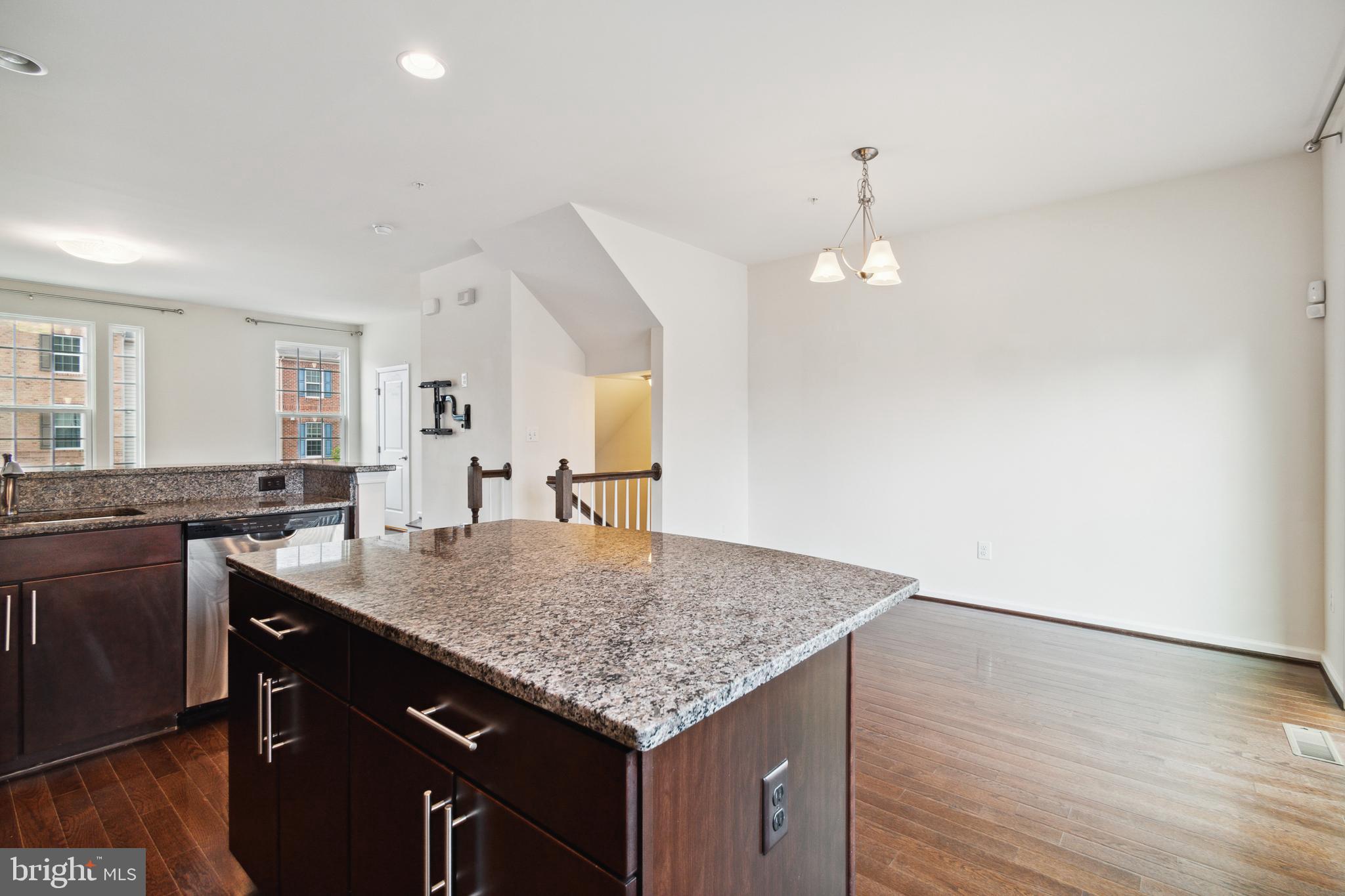 HOWARD SQUARE - Residential