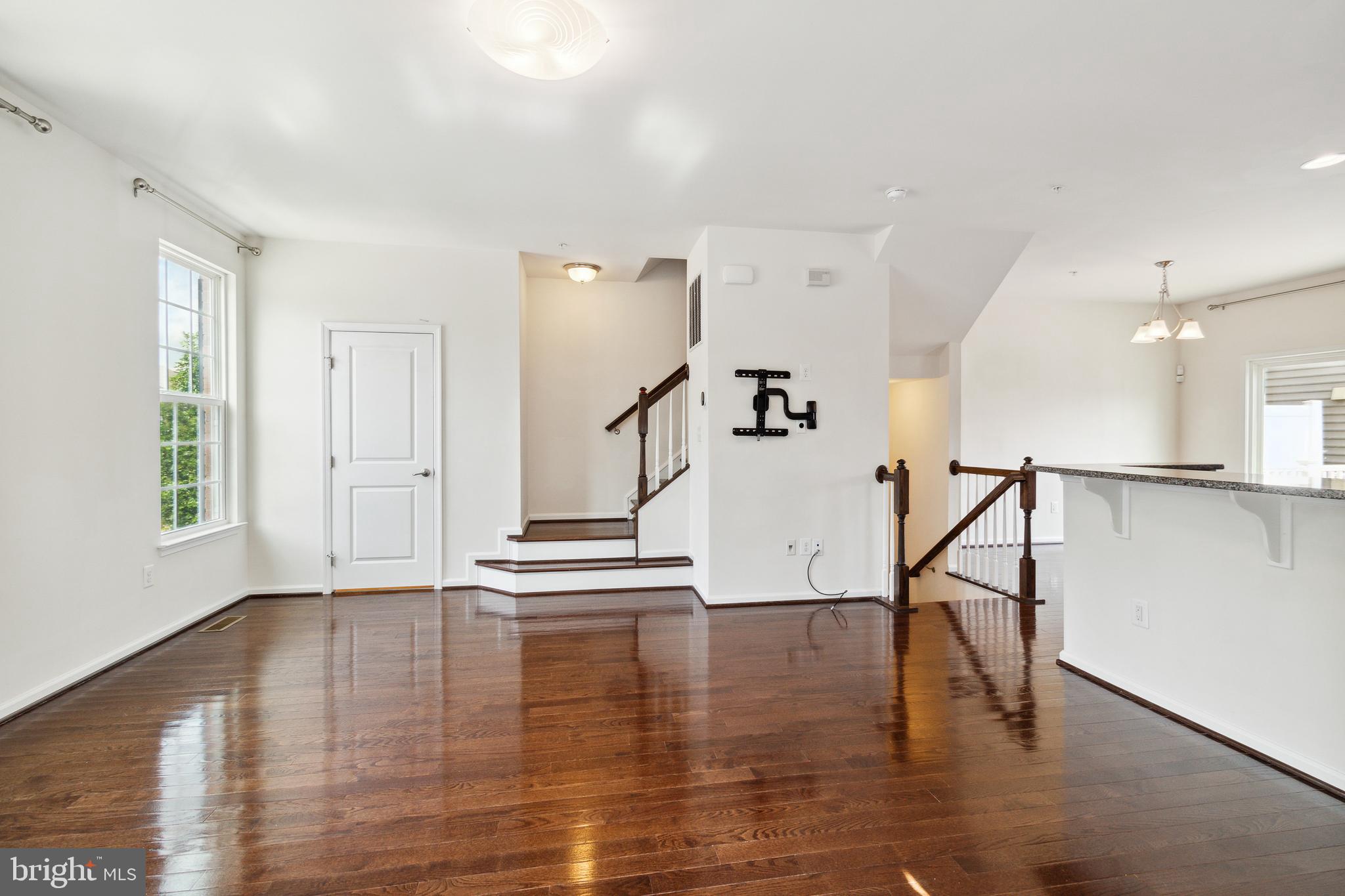 HOWARD SQUARE - Residential