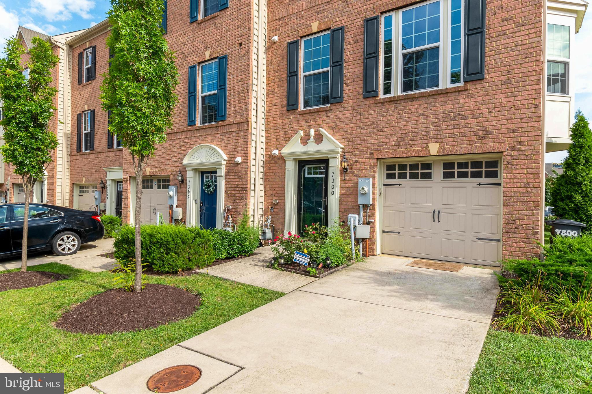 HOWARD SQUARE - Residential