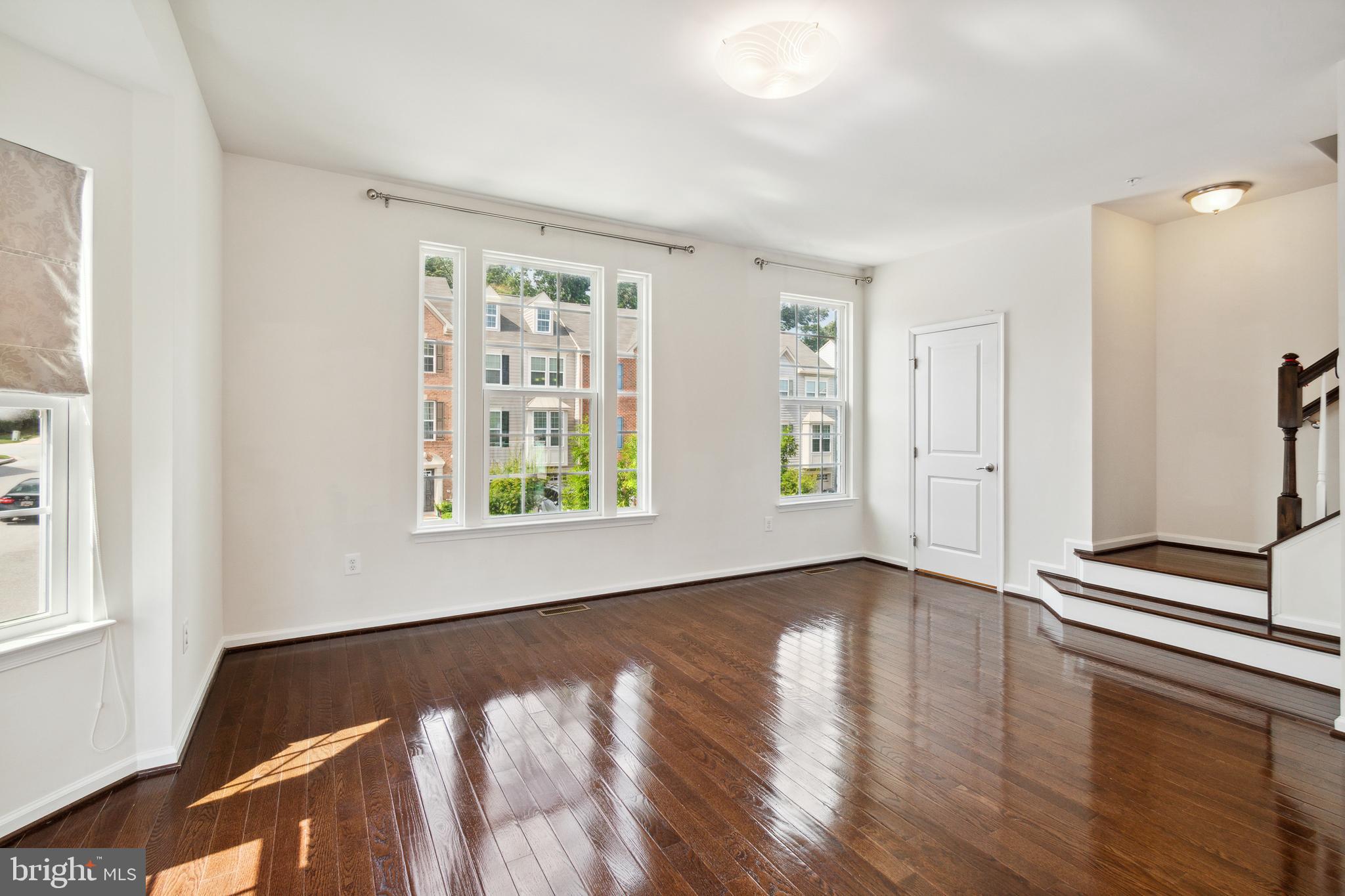 HOWARD SQUARE - Residential