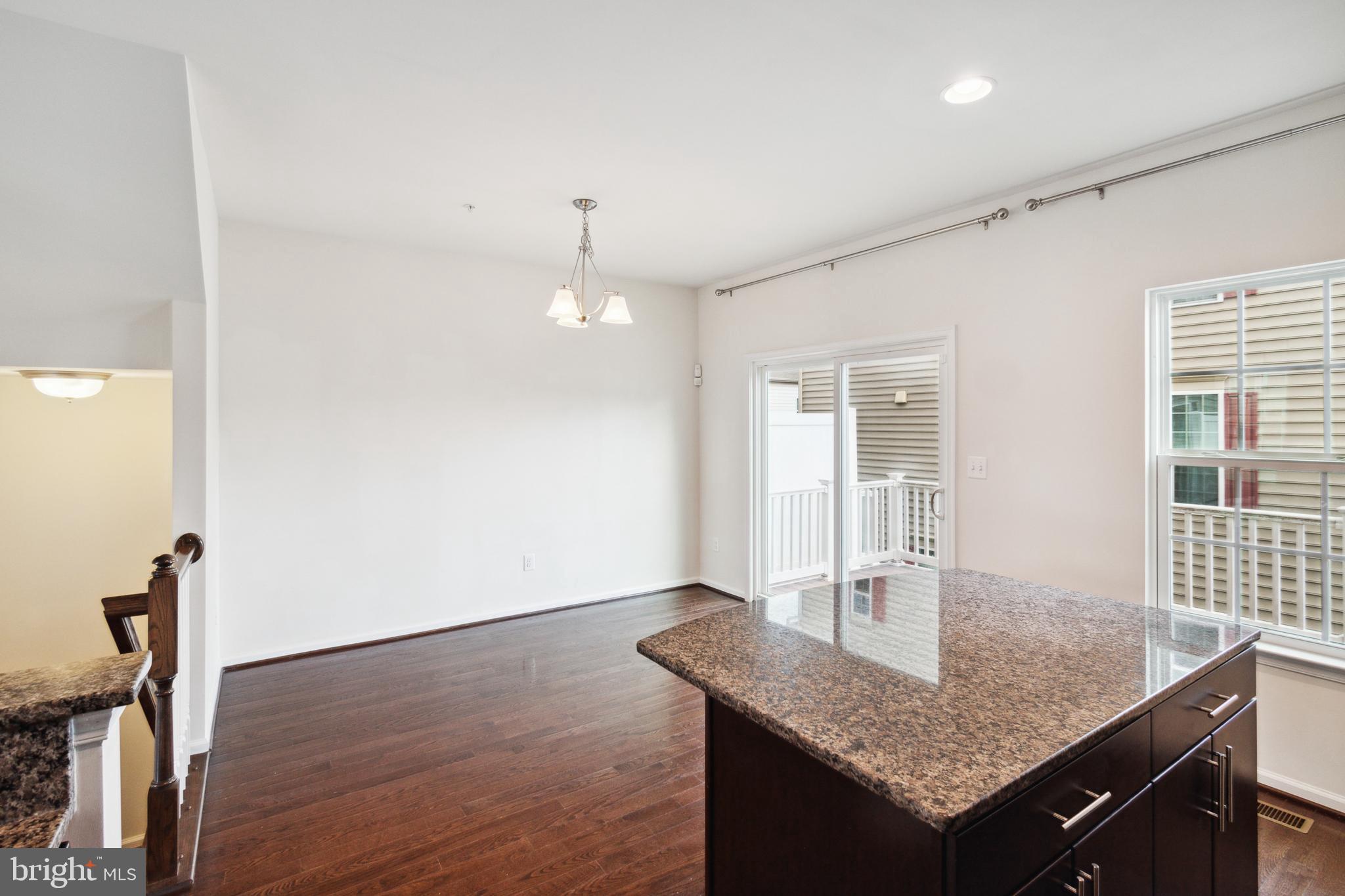 HOWARD SQUARE - Residential