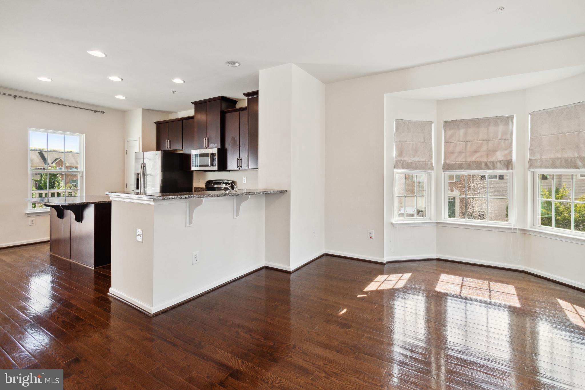 HOWARD SQUARE - Residential