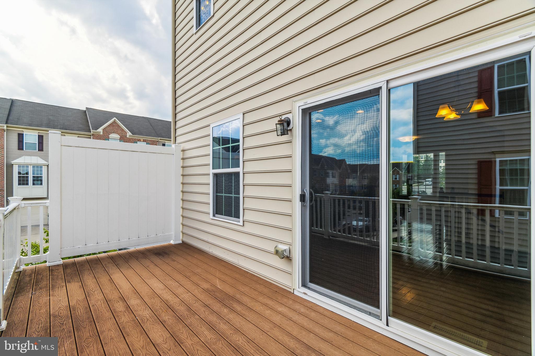 HOWARD SQUARE - Residential