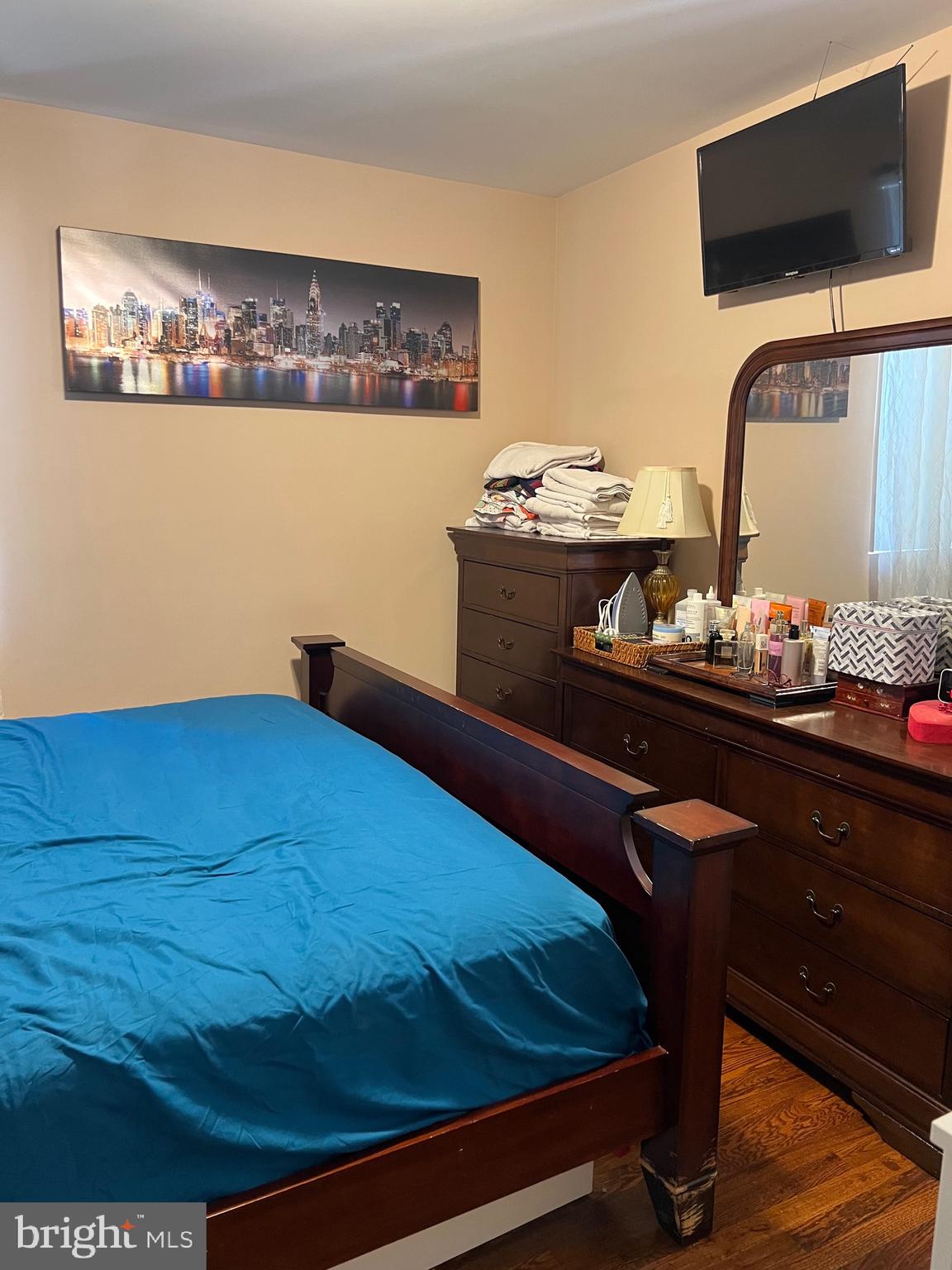 FOX CHASE - Residential