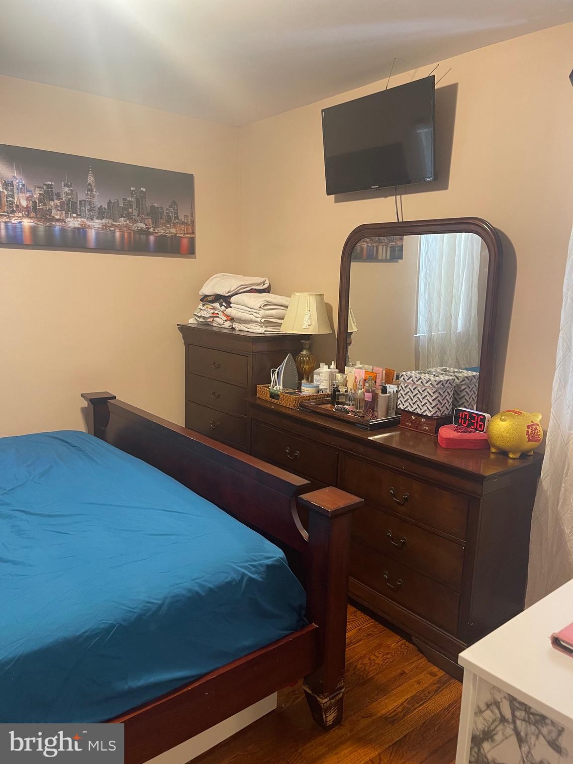 FOX CHASE - Residential