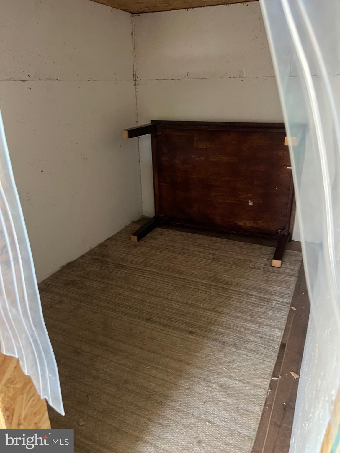 FOX CHASE - Residential