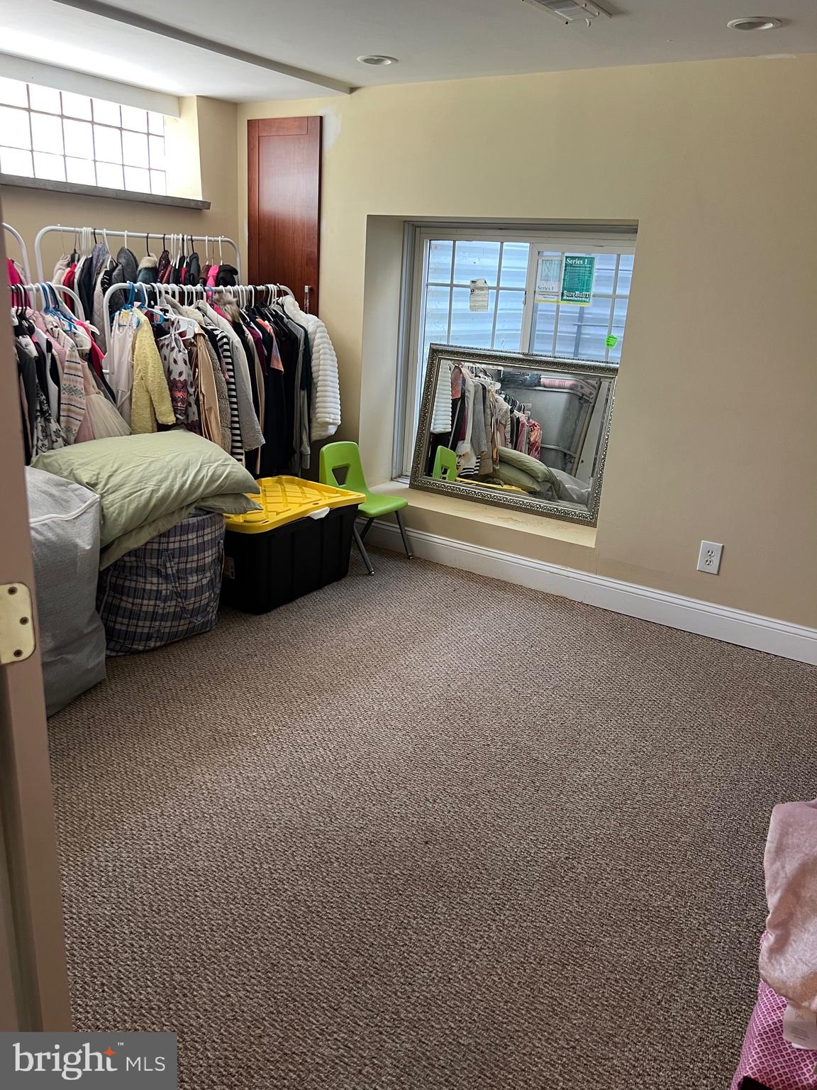 FOX CHASE - Residential