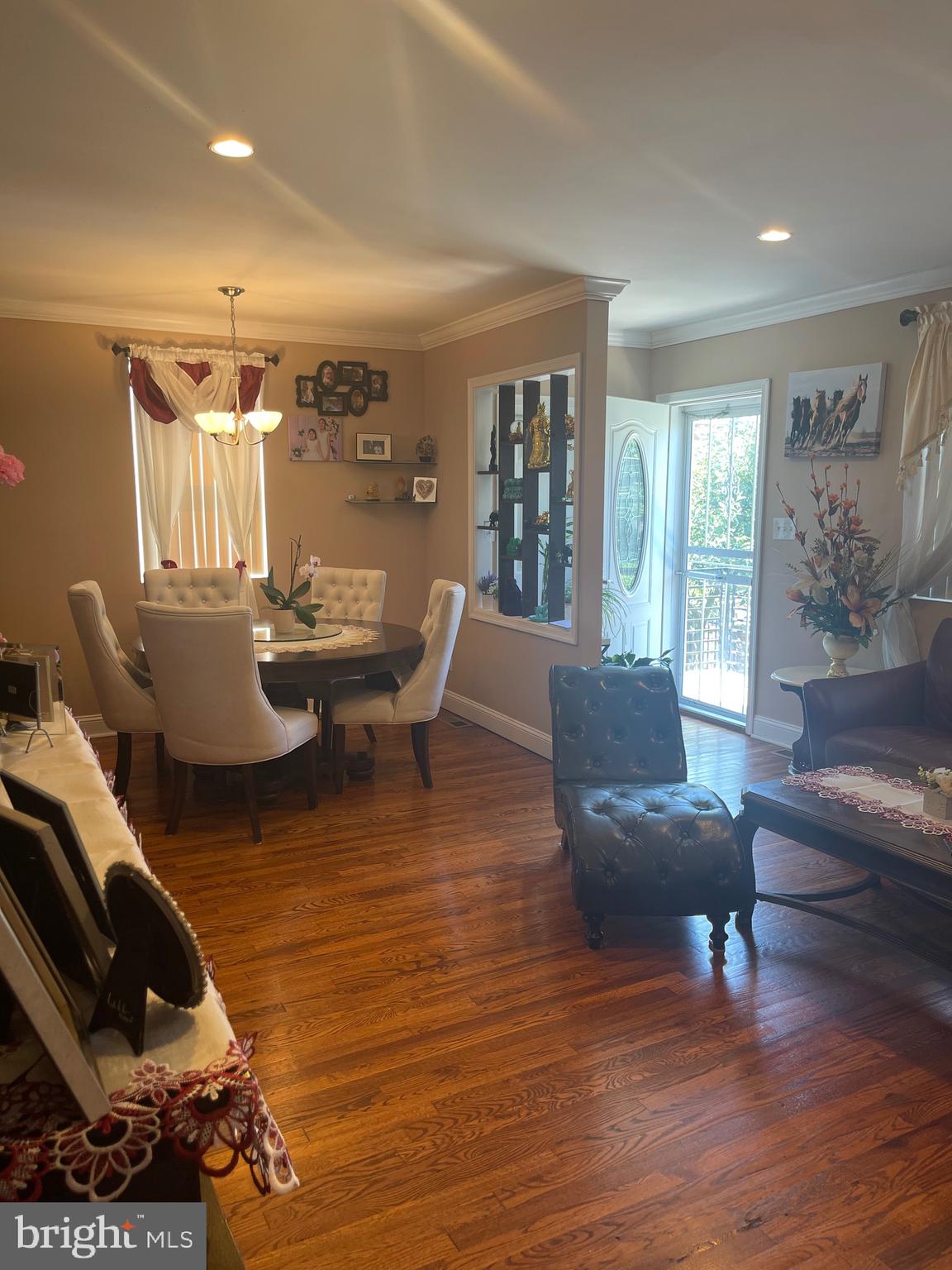 FOX CHASE - Residential