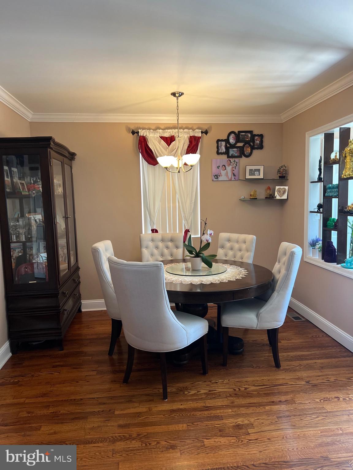 FOX CHASE - Residential