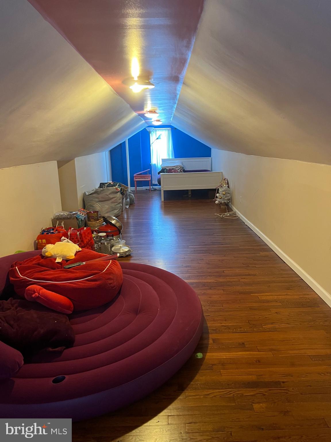 FOX CHASE - Residential