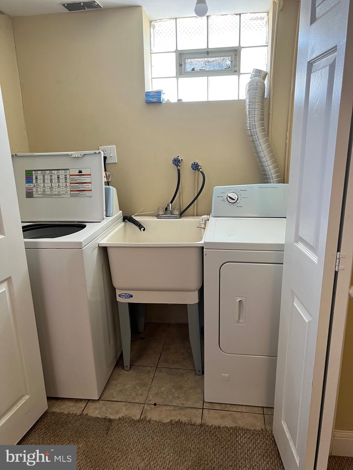 FOX CHASE - Residential