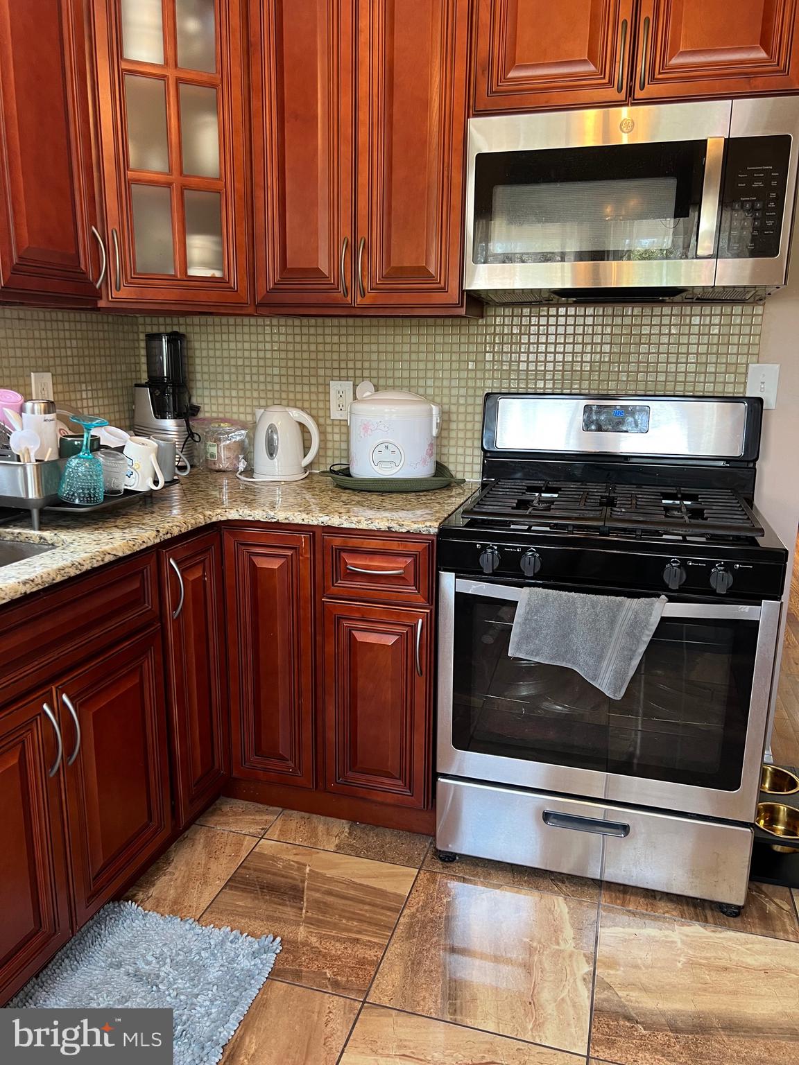 FOX CHASE - Residential