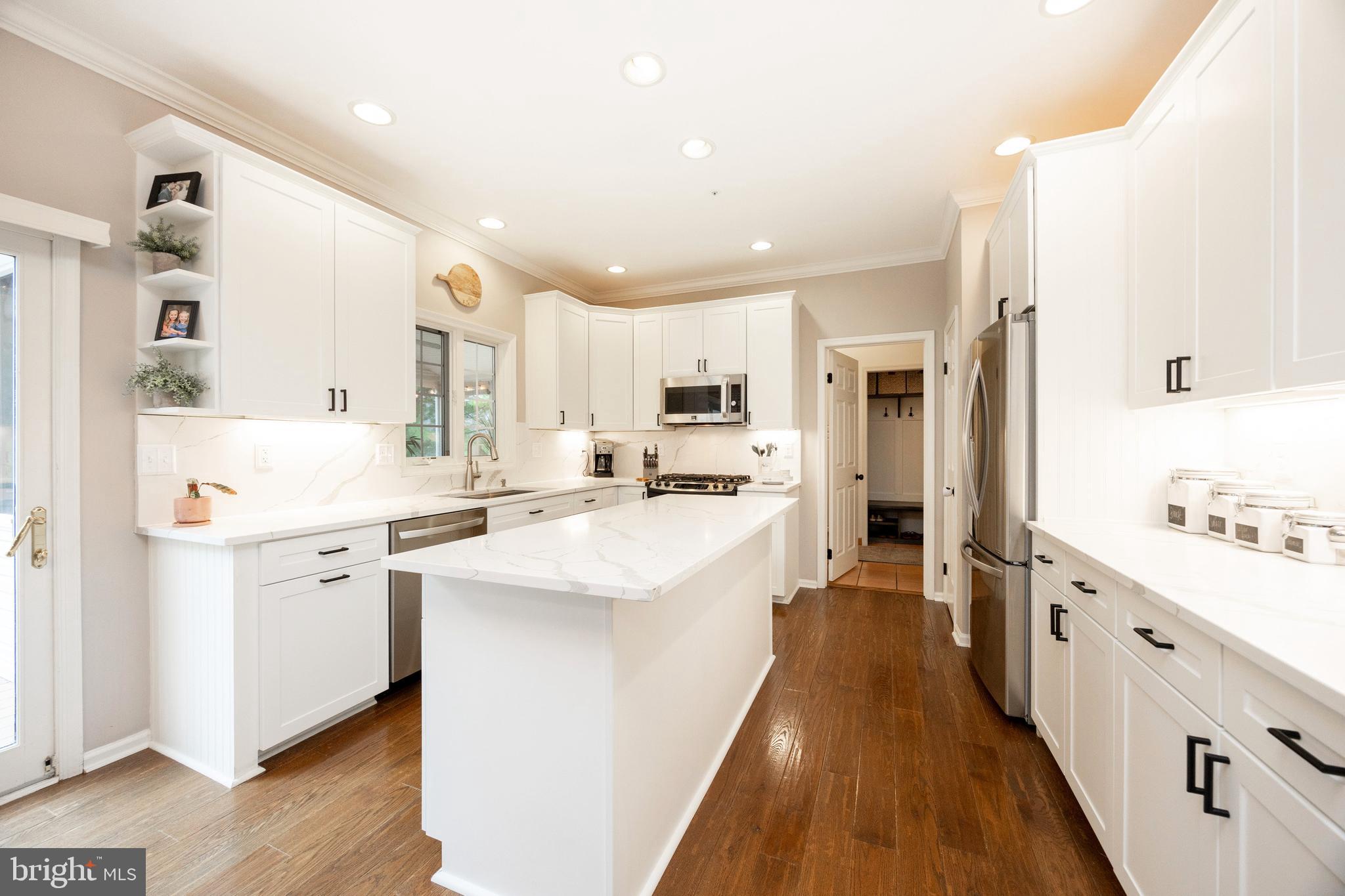 WALTZ LEA - Residential