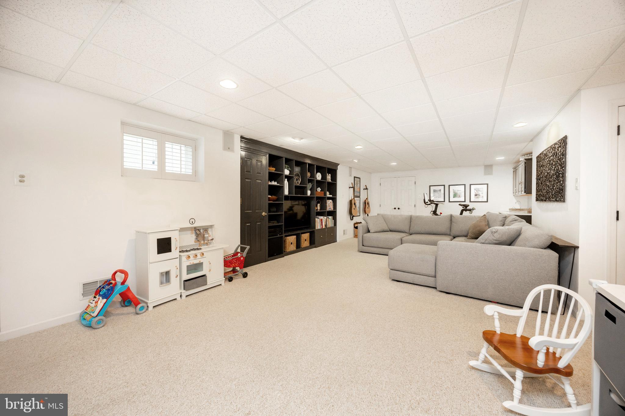 WALTZ LEA - Residential