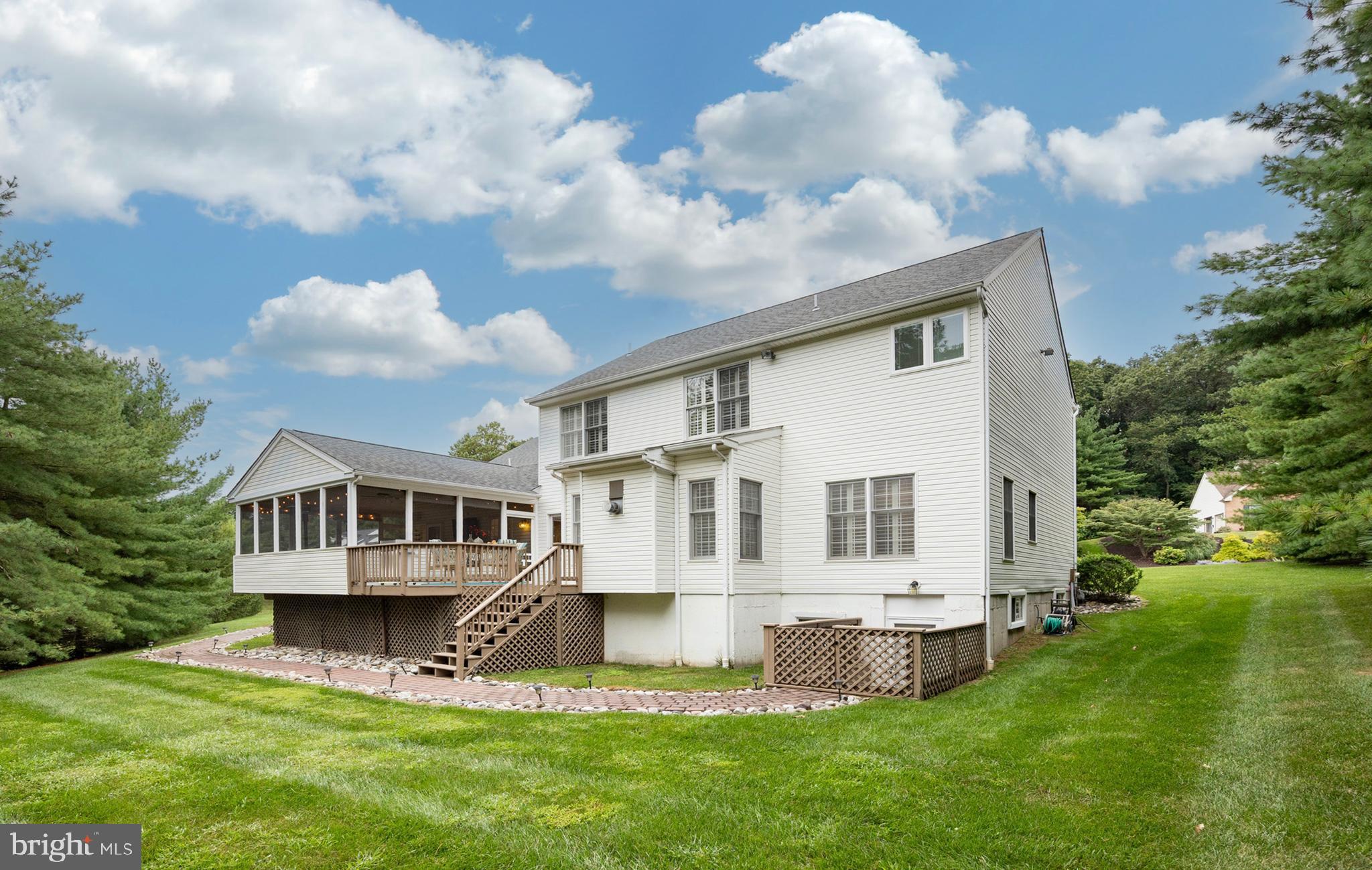 WALTZ LEA - Residential