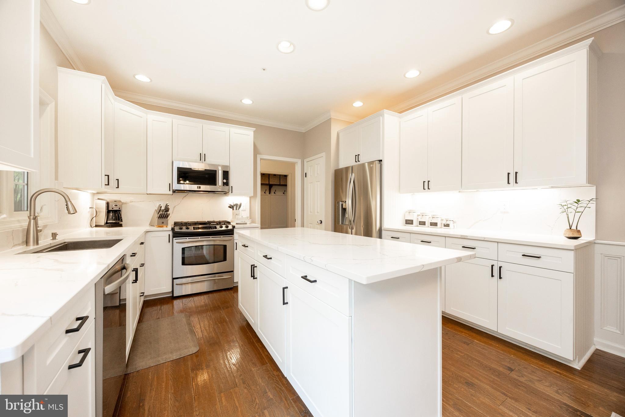 WALTZ LEA - Residential