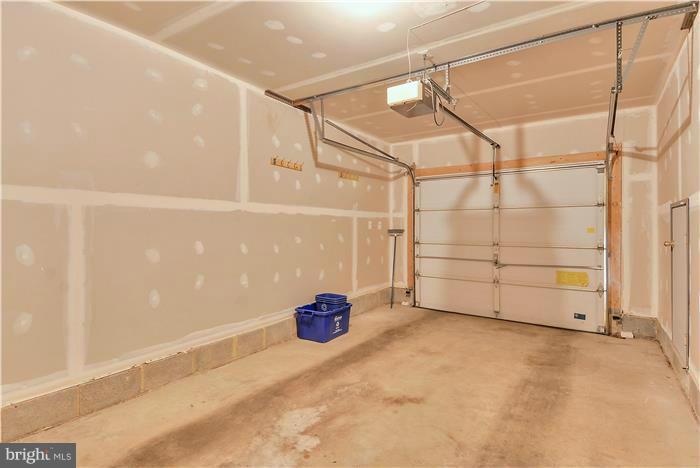 VILLAGE OF LONG REACH - Residential