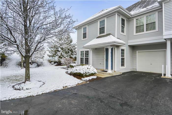 VILLAGE OF LONG REACH - Residential