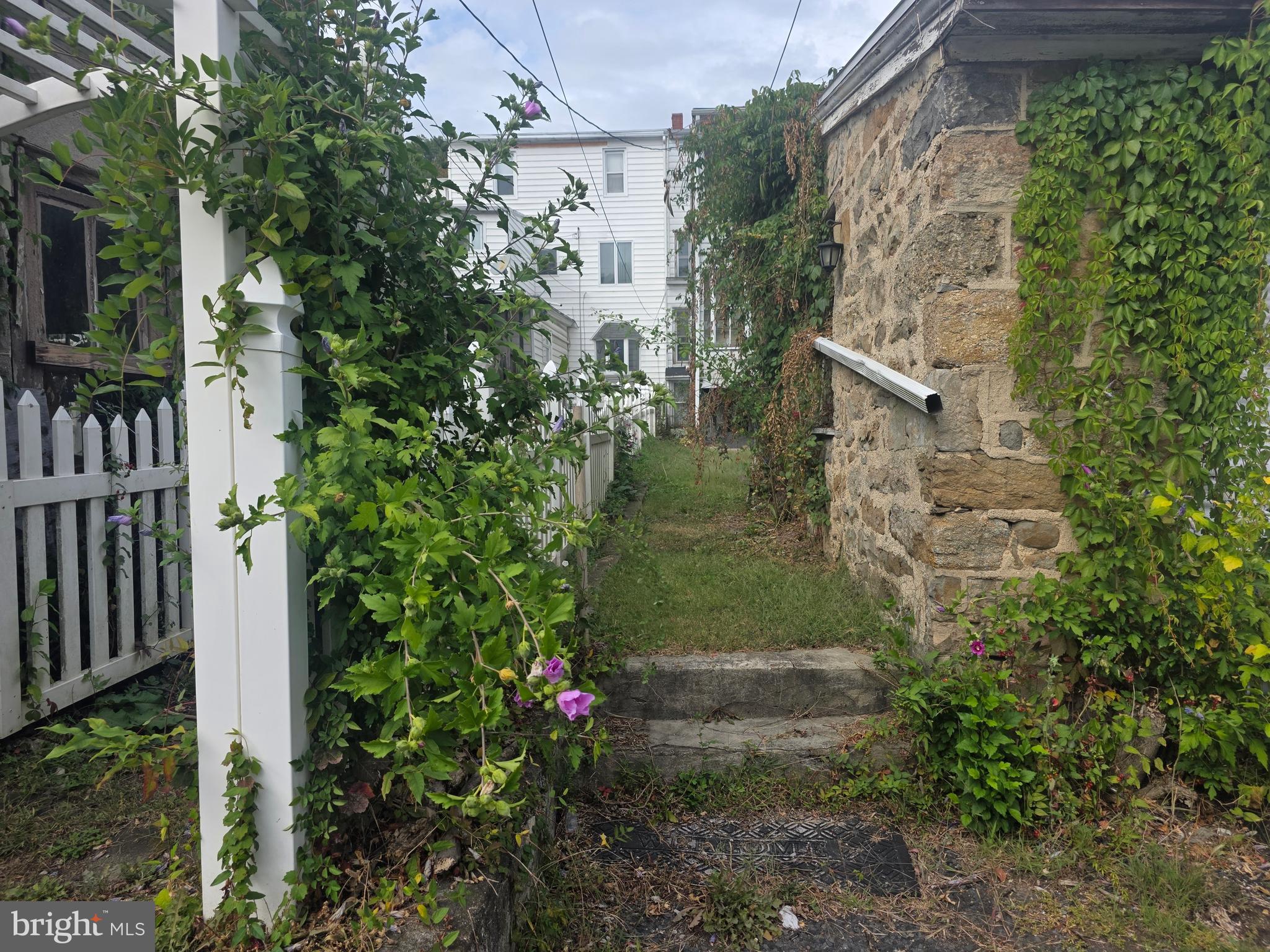 ASHLAND - Residential