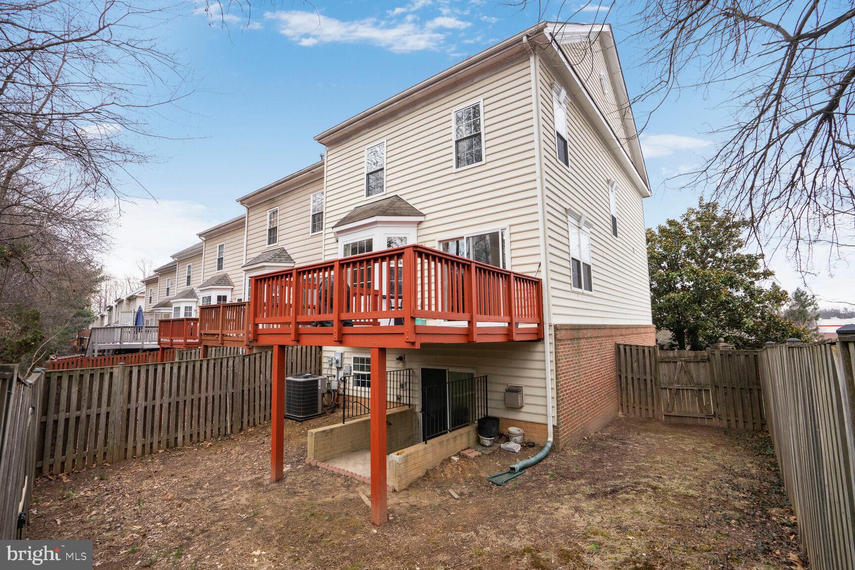 WINDSOR MEWS - Residential