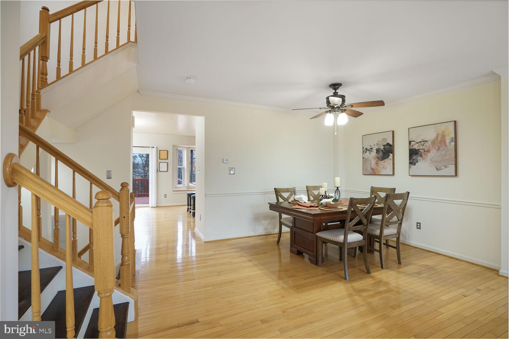 WINDSOR MEWS - Residential