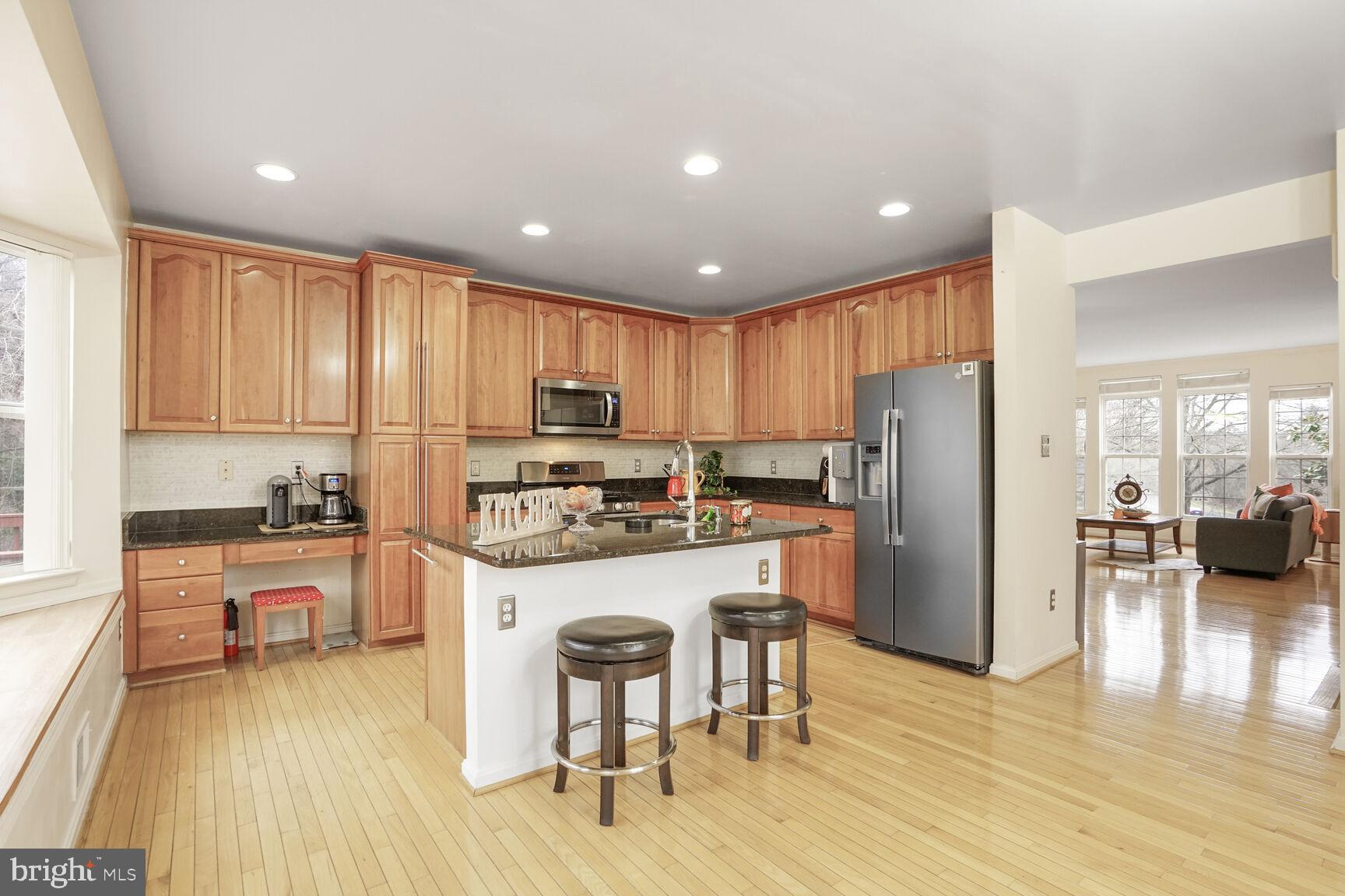 WINDSOR MEWS - Residential