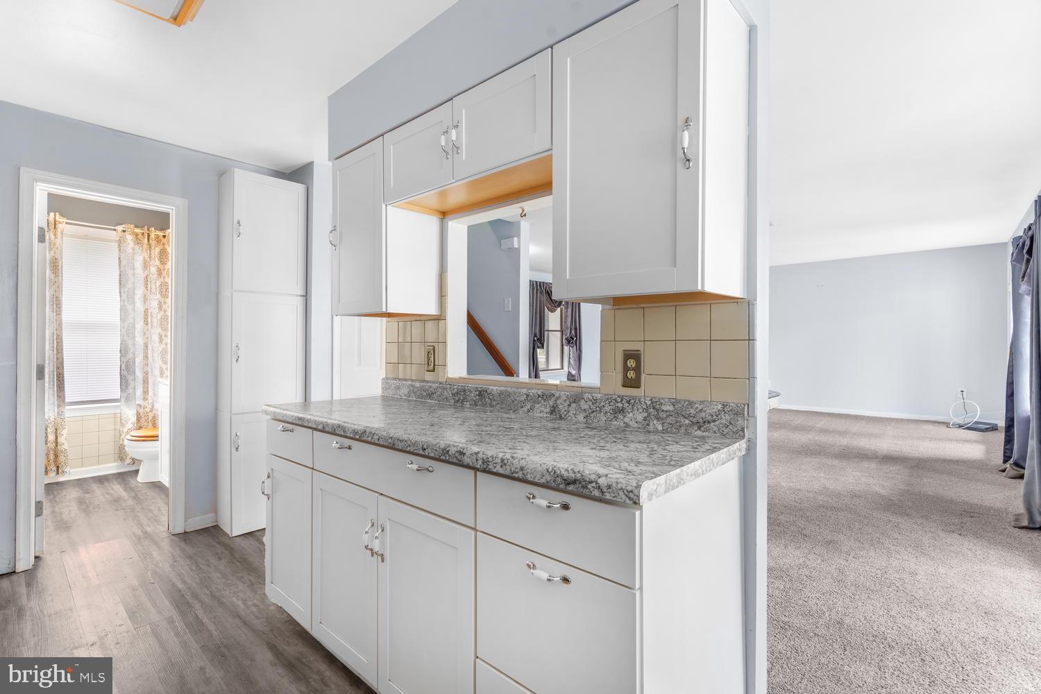 CATONSVILLE MANOR - Residential