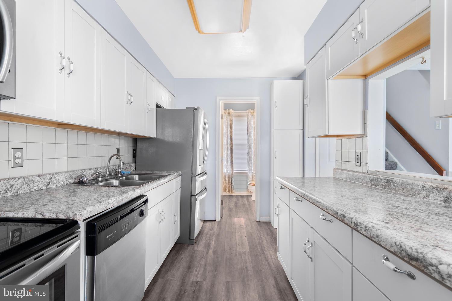 CATONSVILLE MANOR - Residential