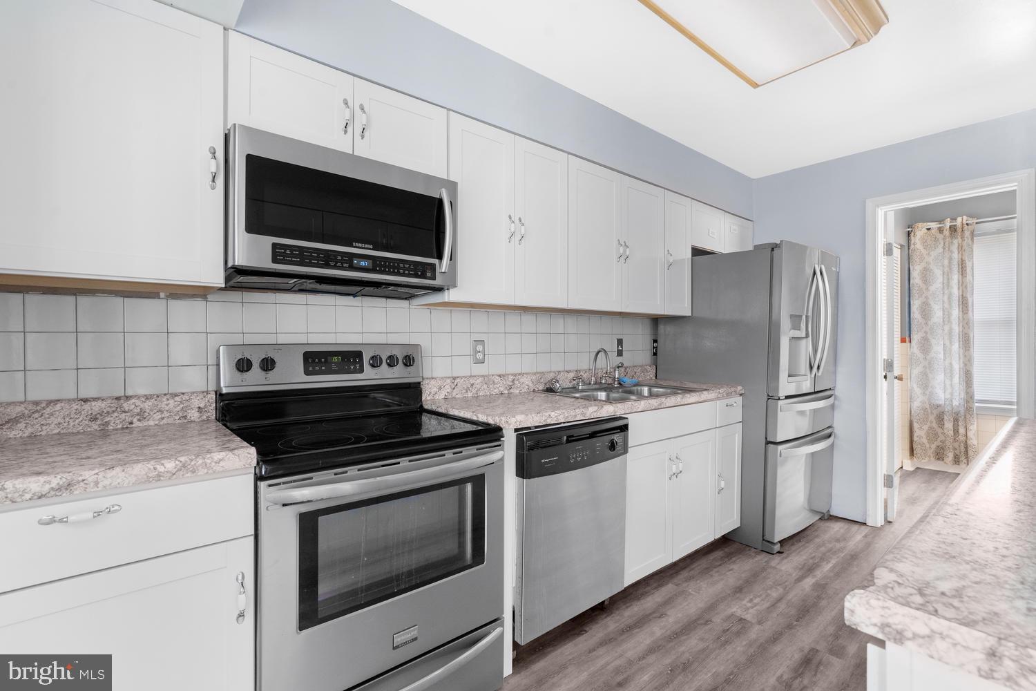 CATONSVILLE MANOR - Residential