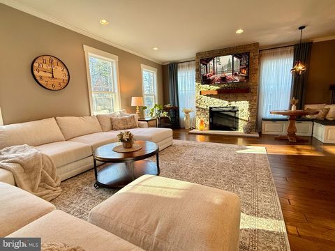 Photo of 11423 Hayloft Lane, GLEN ALLEN, VA 23060 (MLS # VAHN2001154)