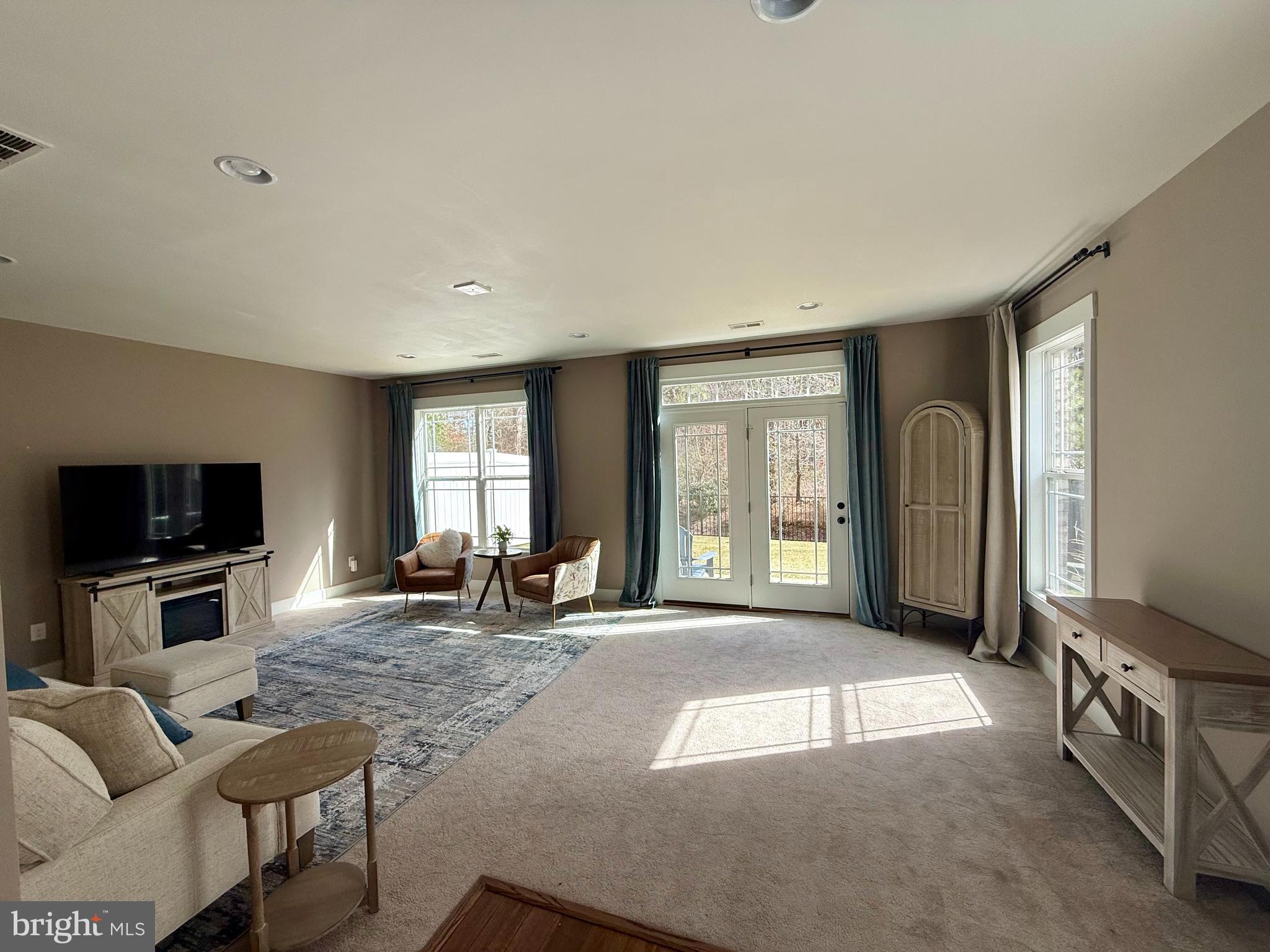 SADLER CROSSING - Residential