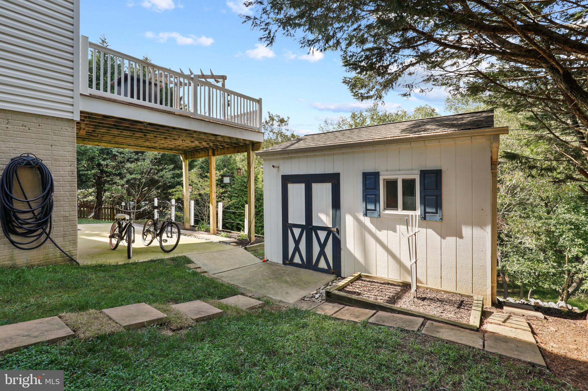 VILLAGE OF BYNUM RUN - Residential