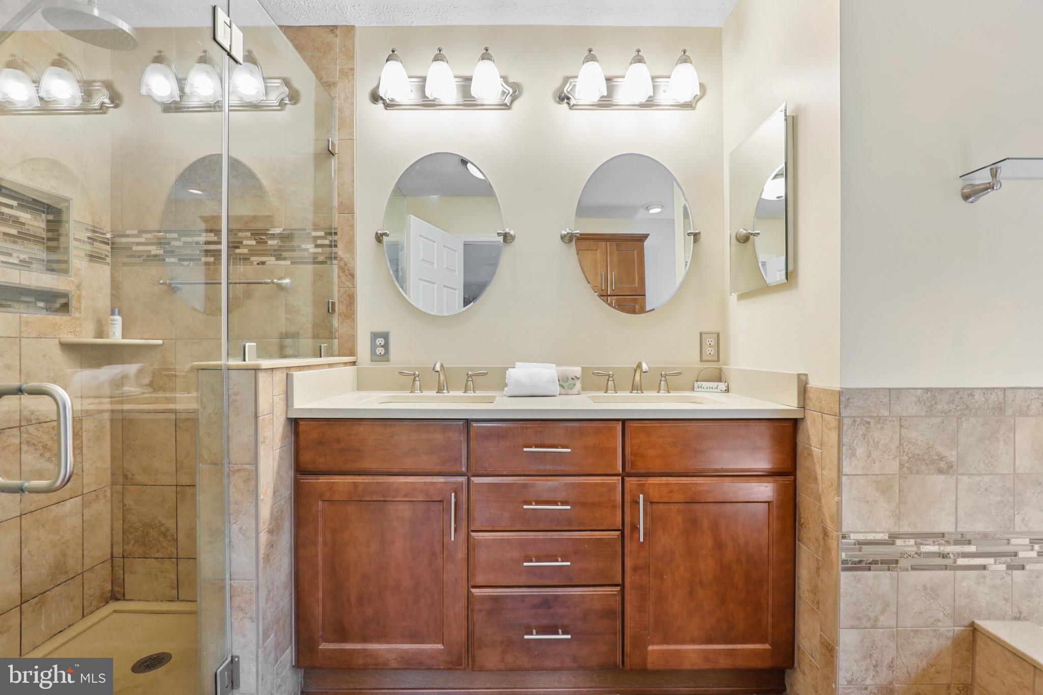 VILLAGE OF BYNUM RUN - Residential