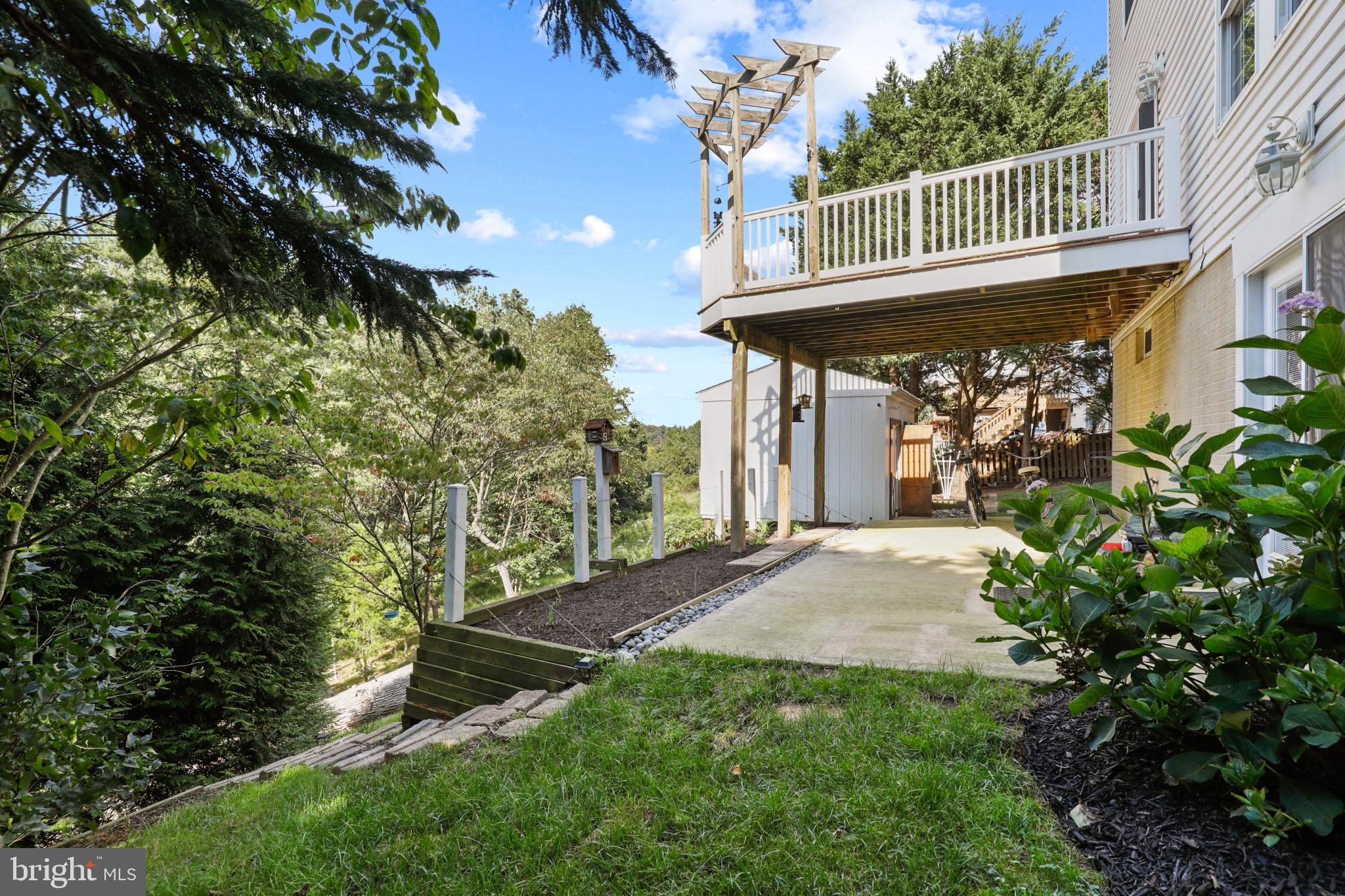 VILLAGE OF BYNUM RUN - Residential